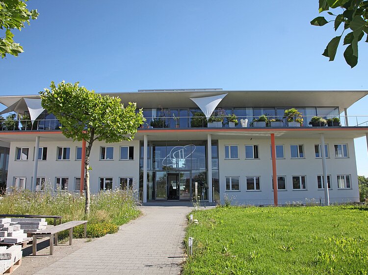 Außenansicht des Neubaus Doll Immenstaad