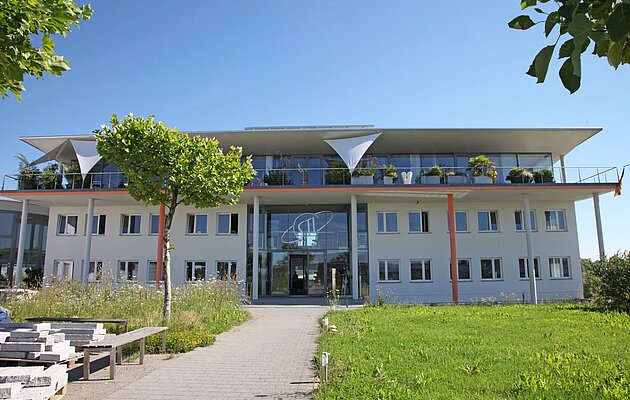 Außenansicht des Neubaus Doll Immenstaad