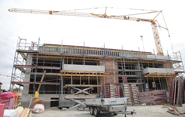 Mehrfamilienhaus Baustelle in Efrizweiler
