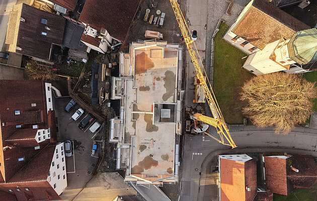 Eine Drohnenaufnahme der Baustelle von Josef Wohlwender Baugeschäft